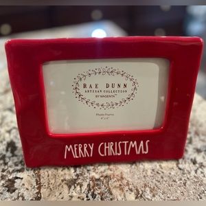RAE DUNN 4x6 MERRY CHRISTMAS ceramic frame, red, NWT; offers welcome!